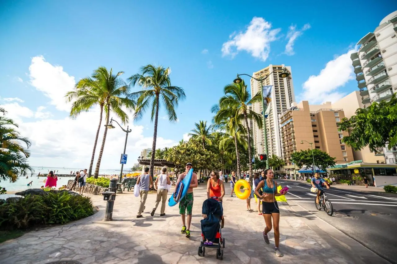 Waikiki Banyan Cozy Condo Suite - Ocean View With Free Parking! Honolulu