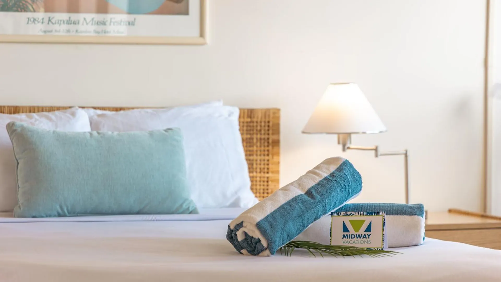 Waikiki Banyan Cozy Condo Suite - Ocean View With Free Parking! Honolulu