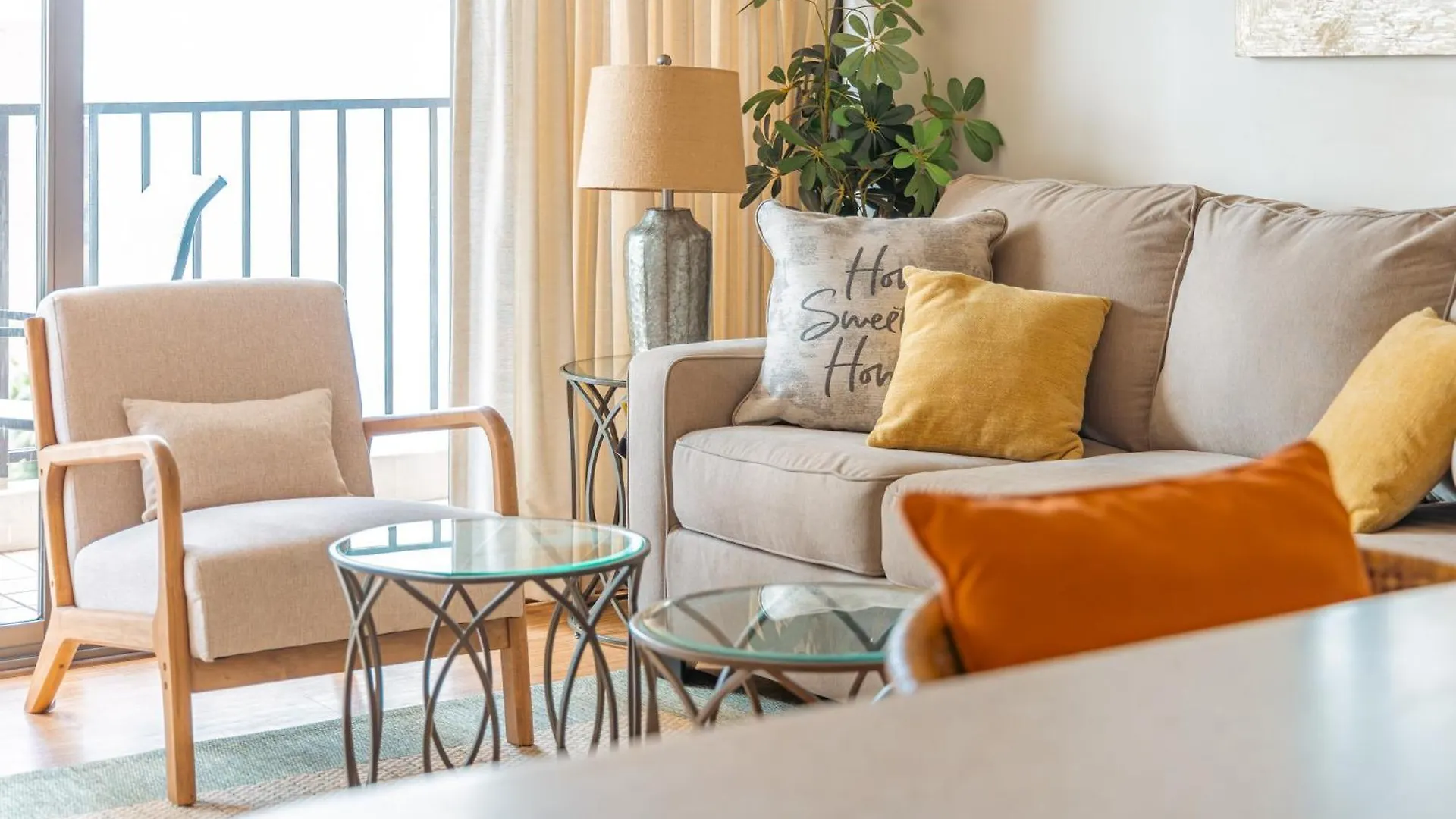 Waikiki Banyan Cozy Condo Suite - Ocean View With Free Parking! Honolulu 0*,  Verenigde Staten