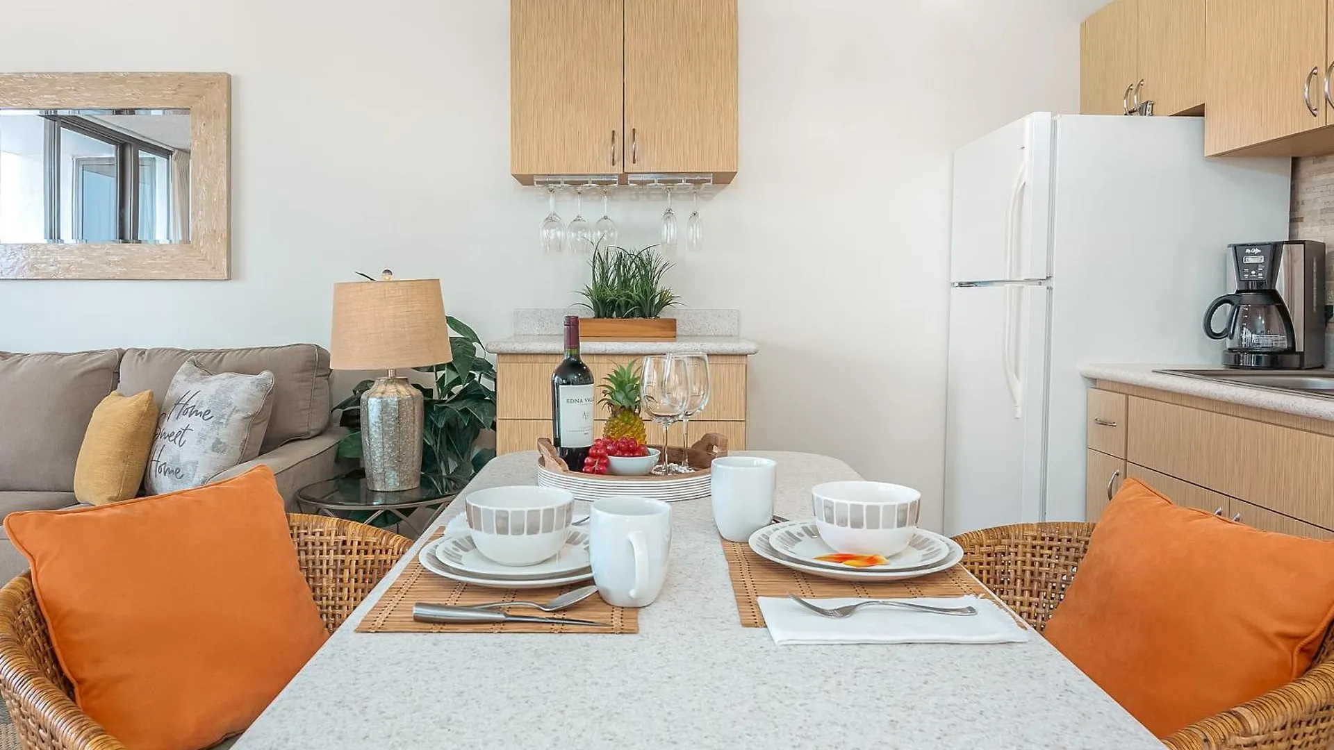 Waikiki Banyan Cozy Condo Suite - Ocean View With Free Parking! Honolulu 0*,