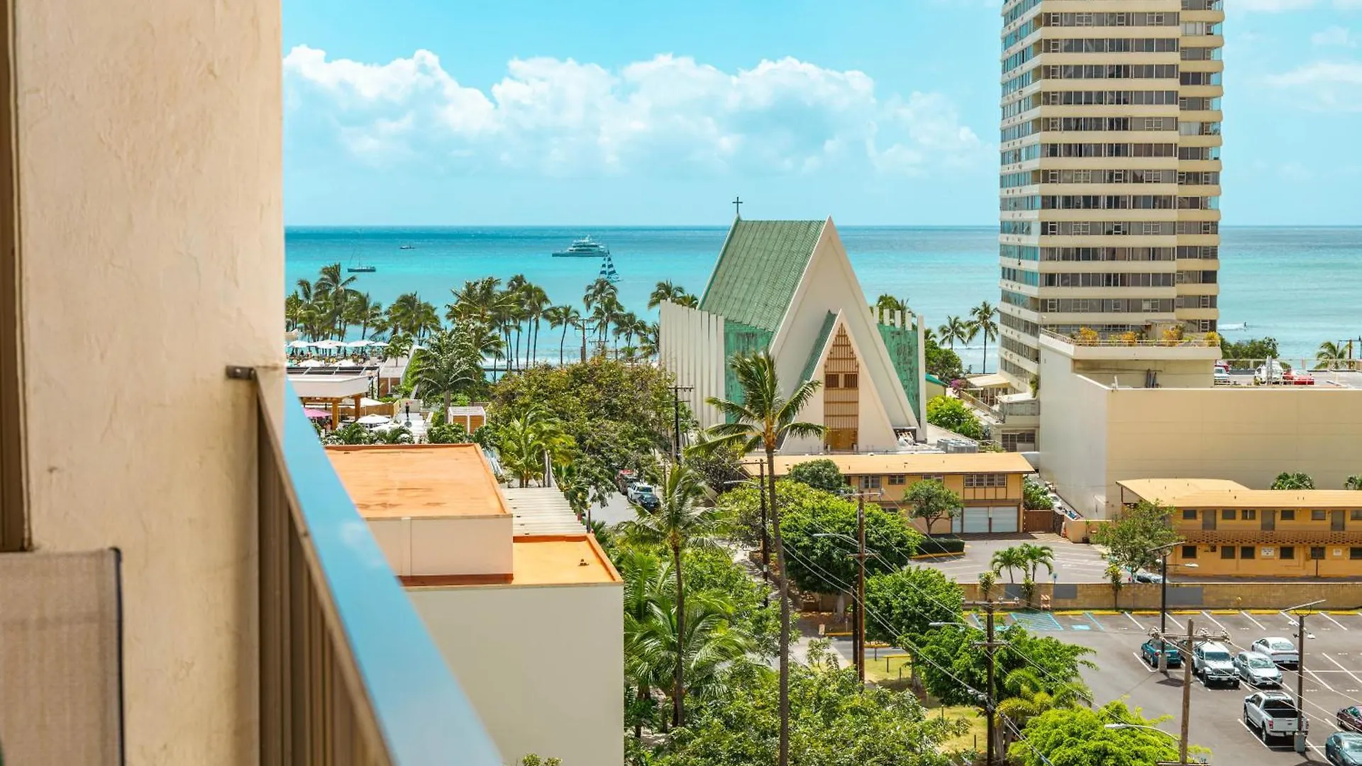 Waikiki Banyan Cozy Condo Suite - Ocean View With Free Parking! Honolulu Appartement