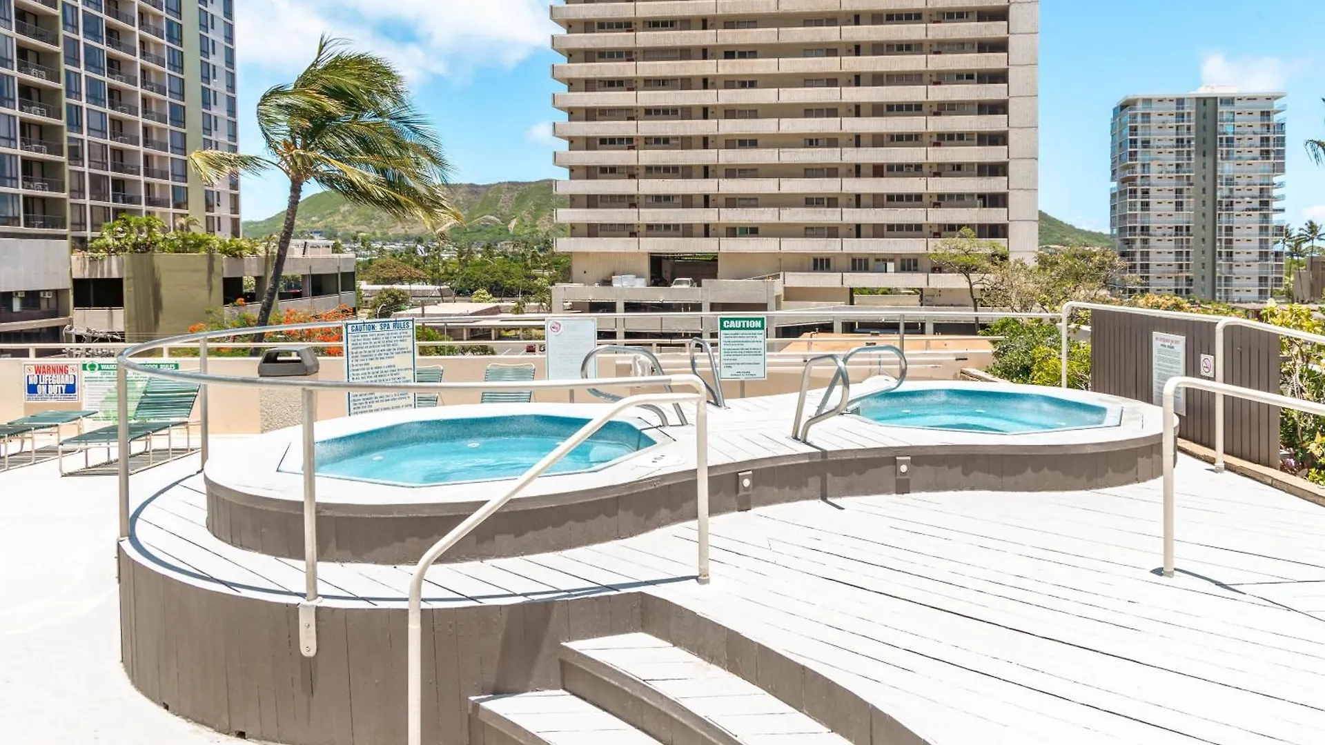 Waikiki Banyan Cozy Condo Suite - Ocean View With Free Parking! Honolulu Apartment